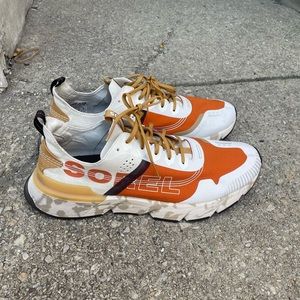 SOREL Running shoes, size 11 color dessert sun chalk